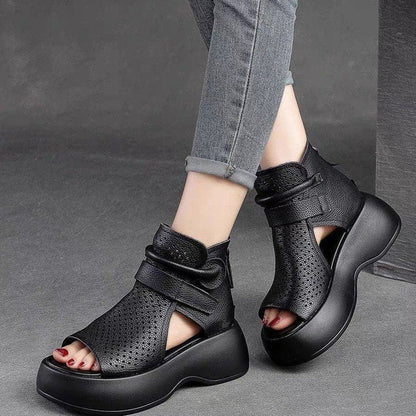 Sandalias con forma de botas